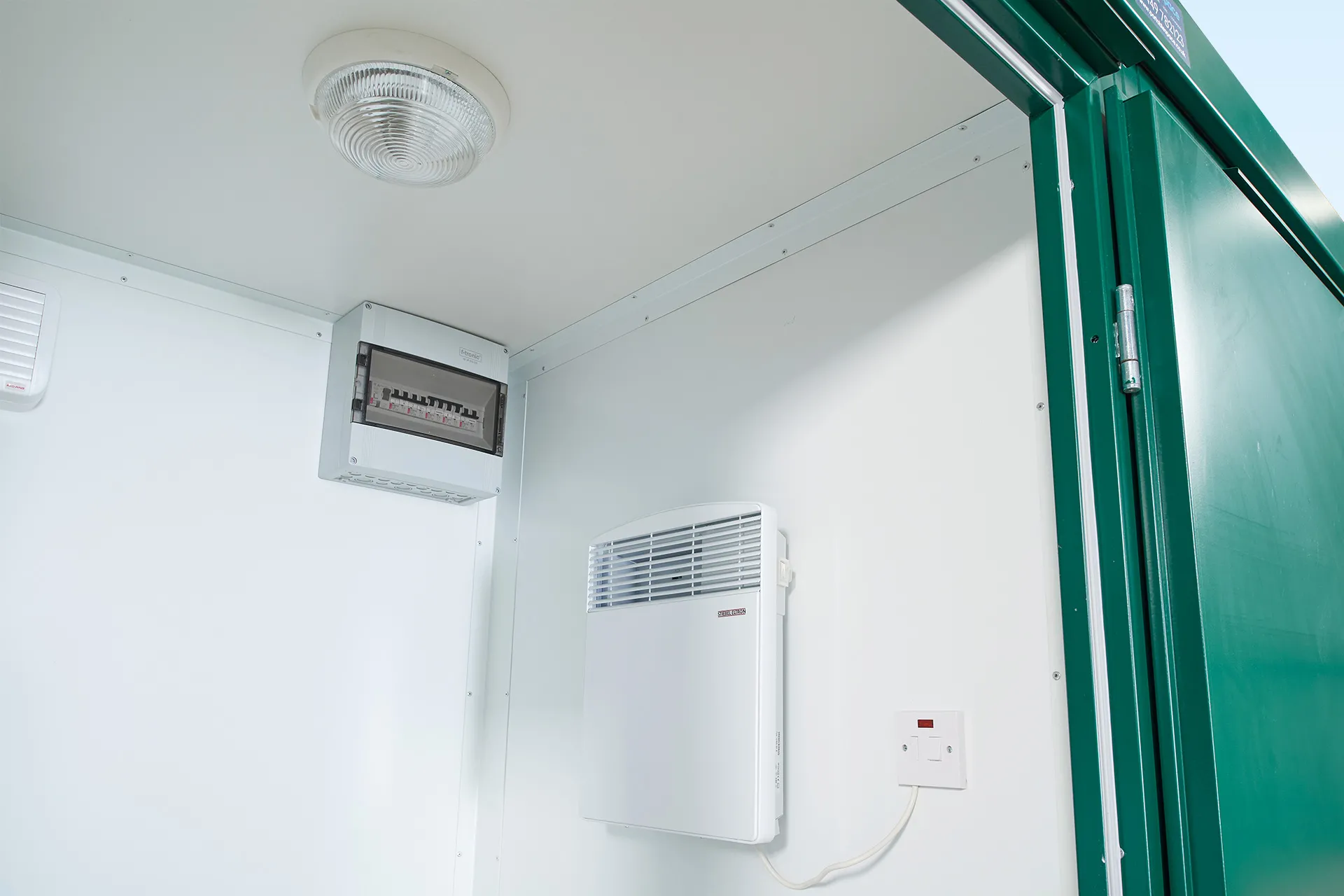 1+1 double mains toilet 8ft x 5ft (green) 1+1 double mains toilet 8ft x 5ft (green)