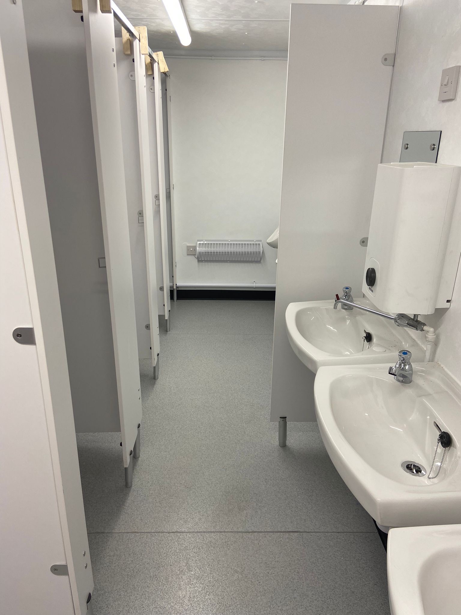 4+1 steel toilet cabin 20ft x 9ft 4+1 steel toilet cabin 20ft x 9ft