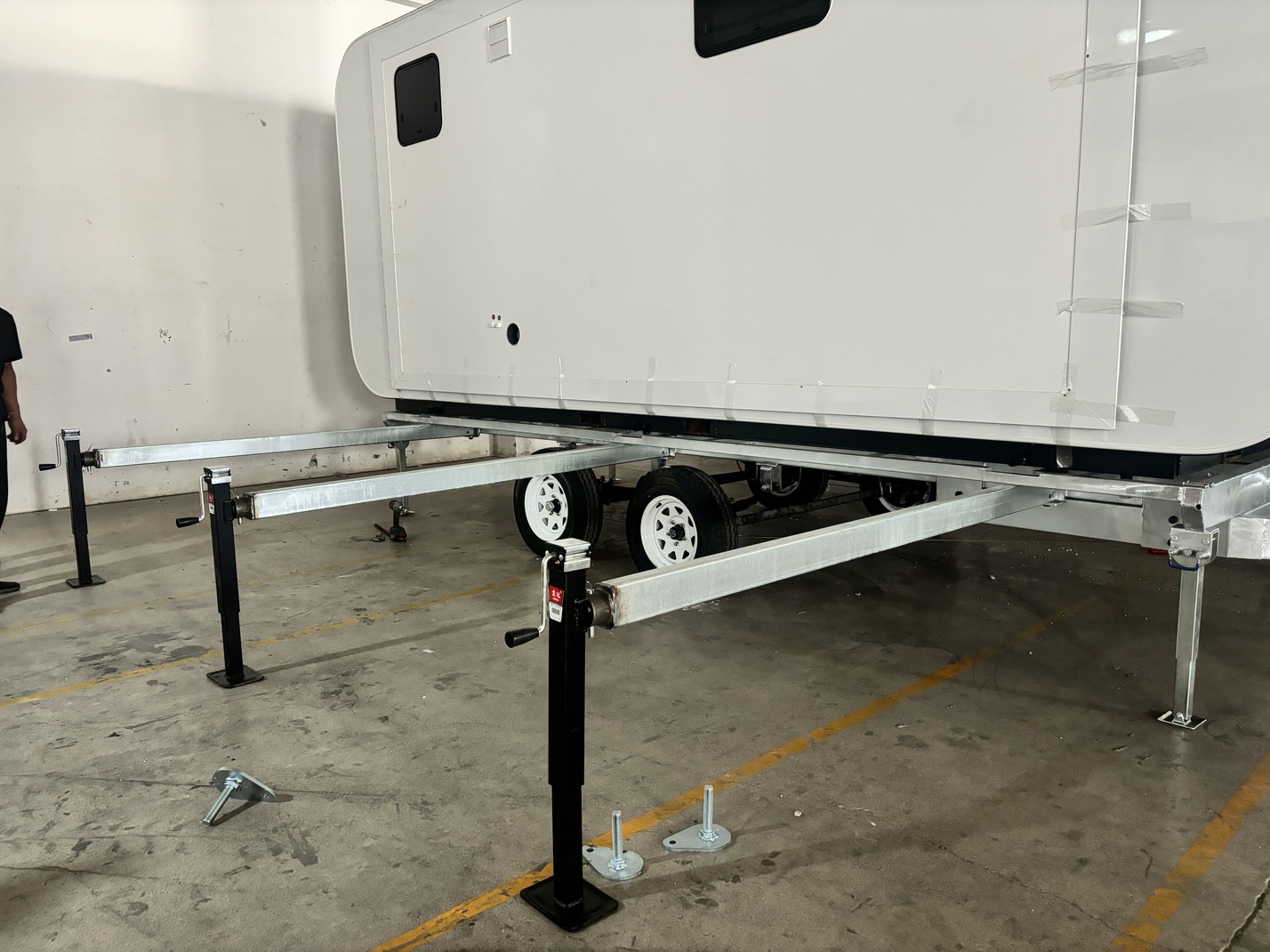 20 ft micro home trailer chassis—6m push out 20 ft micro home trailer chassis—6m push out