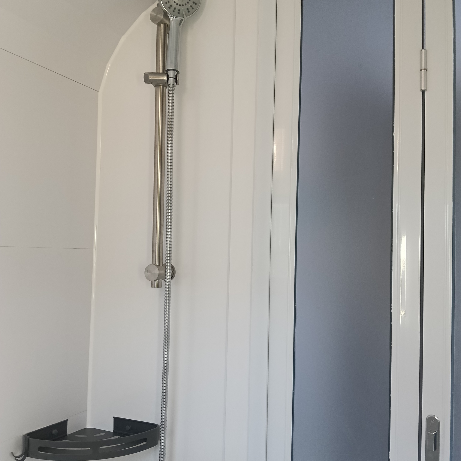 6m micro pod – with bathroom & wardrobe 6m micro pod – with bathroom & wardrobe